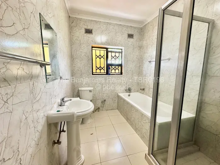 5 Bedroom House for Sale in Galloway, Norton