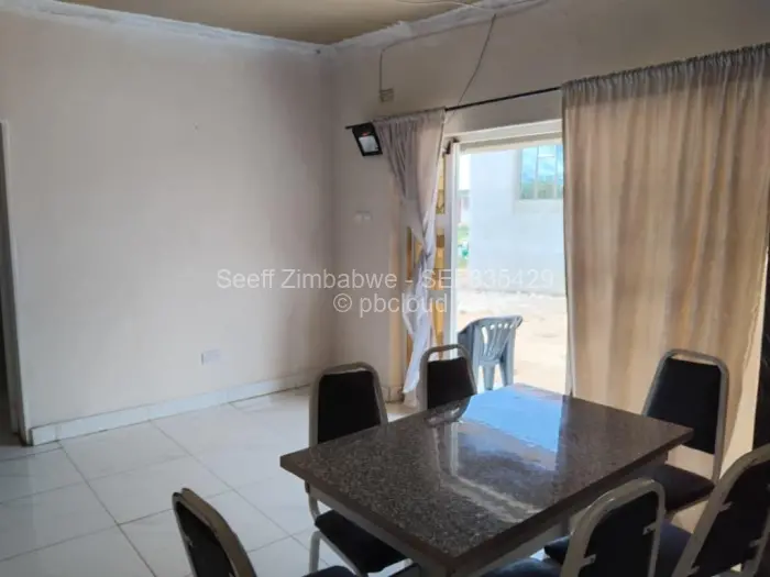 12 Bedroom House for Sale in Adelaide Pk Gweru, Gweru