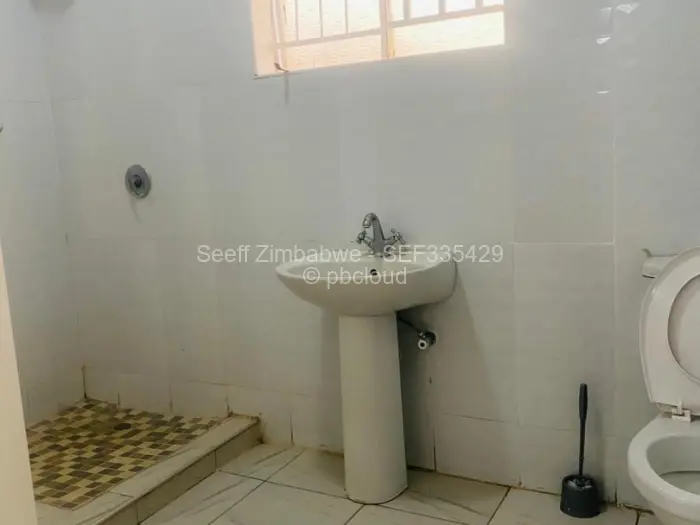 12 Bedroom House for Sale in Adelaide Pk Gweru, Gweru