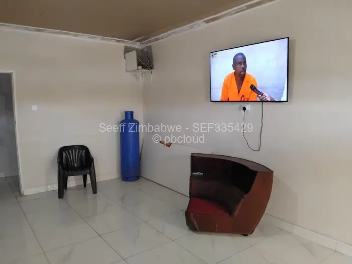 12 Bedroom House for Sale in Adelaide Pk Gweru, Gweru