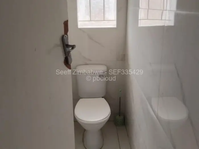 12 Bedroom House for Sale in Adelaide Pk Gweru, Gweru