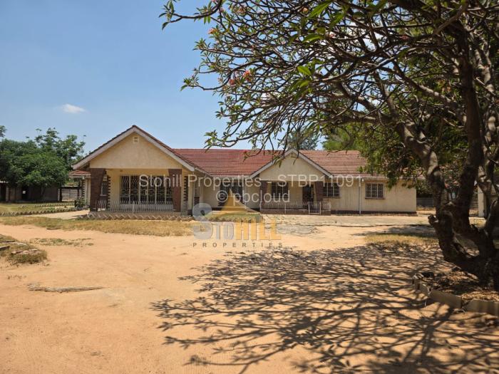 4 Bedroom House for Sale in Waterfalls, Harare
