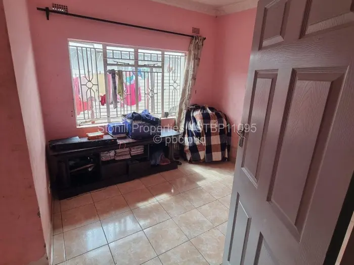 4 Bedroom House for Sale in Glen View, Harare