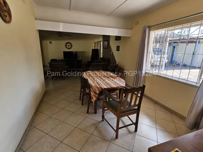 3 Bedroom House for Sale in Hillcrest, Bulawayo