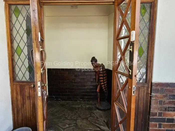 3 Bedroom House for Sale in Hillcrest, Bulawayo