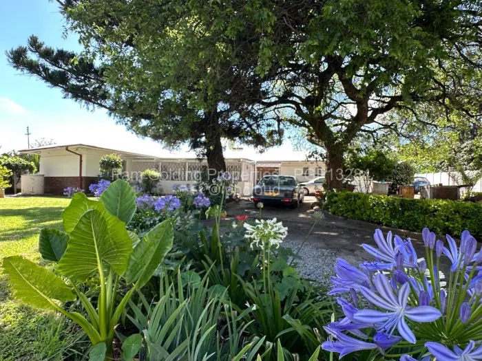 3 Bedroom House for Sale in Hillcrest, Bulawayo