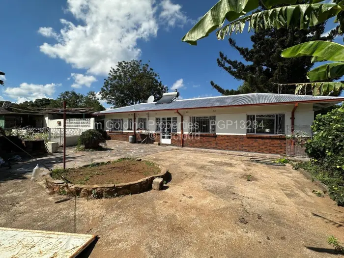 3 Bedroom House for Sale in Hillcrest, Bulawayo