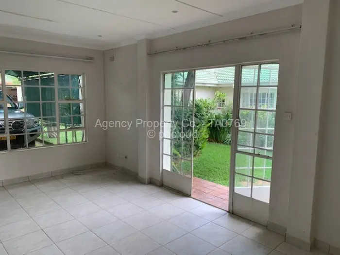 Townhouse/Cluster to Rent in Borrowdale Brooke, Harare