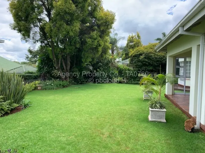 Townhouse/Cluster to Rent in Borrowdale Brooke, Harare