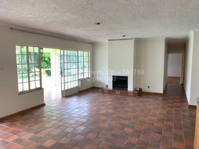 Townhouse/Cluster to Rent in Borrowdale Brooke, Harare