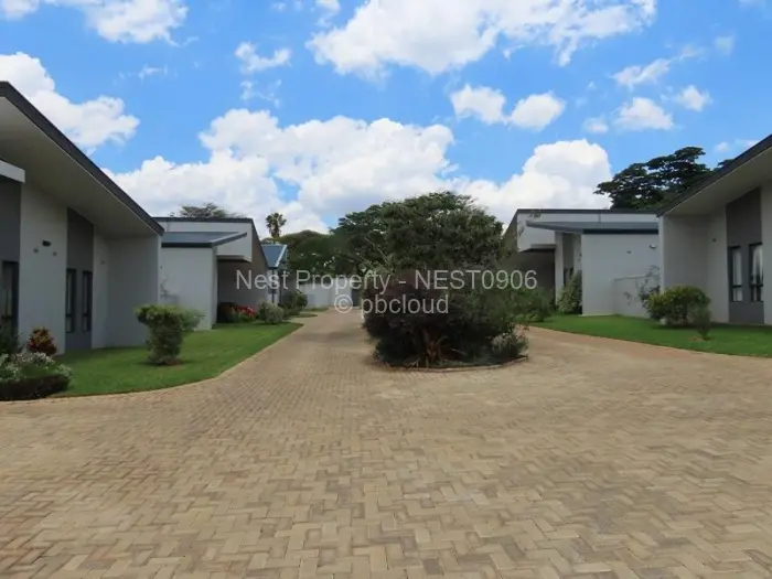 Townhouse/Cluster to Rent in Greendale, Harare