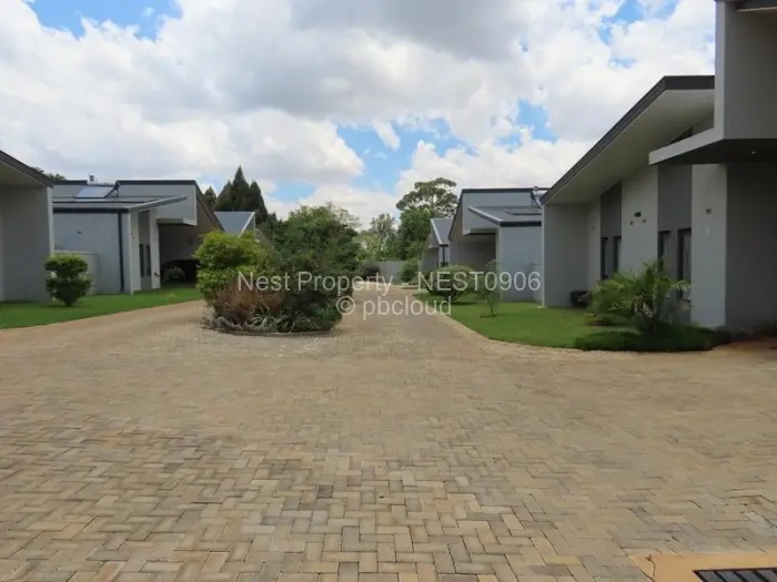 Townhouse/Cluster to Rent in Greendale, Harare