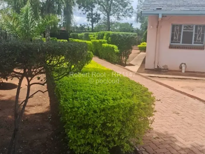 3 Bedroom House for Sale in Matsheumhlope, Bulawayo