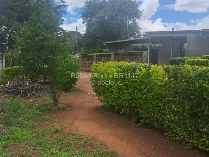 3 Bedroom House for Sale in Matsheumhlope, Bulawayo