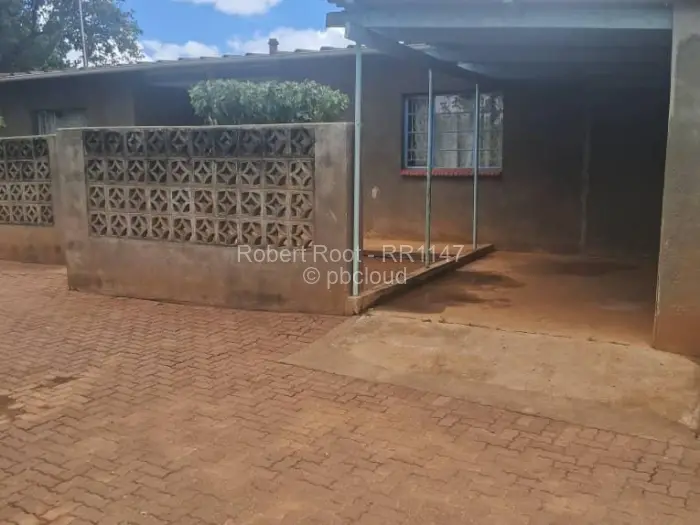 3 Bedroom House for Sale in Matsheumhlope, Bulawayo
