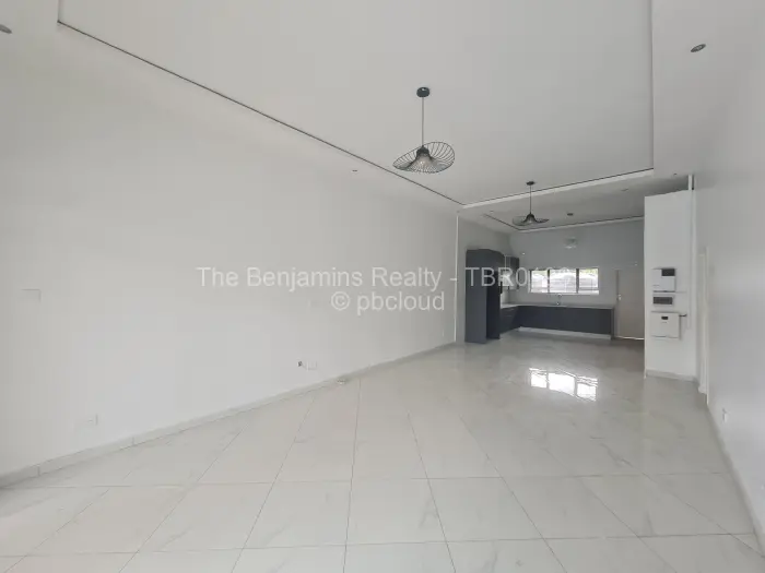 Townhouse/Cluster to Rent in The Grange, Harare