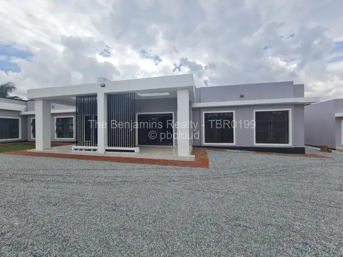 Townhouse/Cluster to Rent in The Grange, Harare