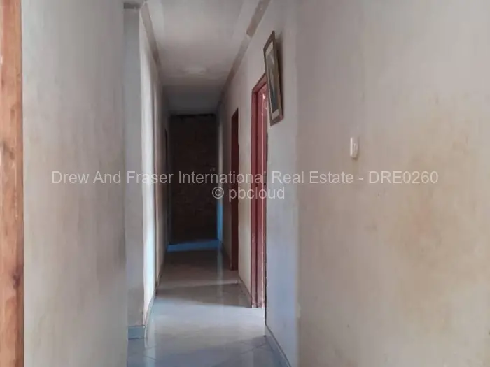 6 Bedroom House for Sale in Bordervale, Mutare