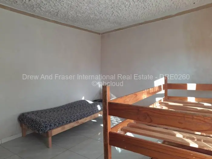 6 Bedroom House for Sale in Bordervale, Mutare