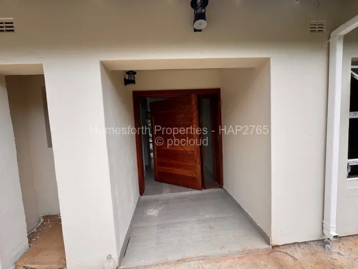 Townhouse/Cluster to Rent in Borrowdale Brooke, Harare