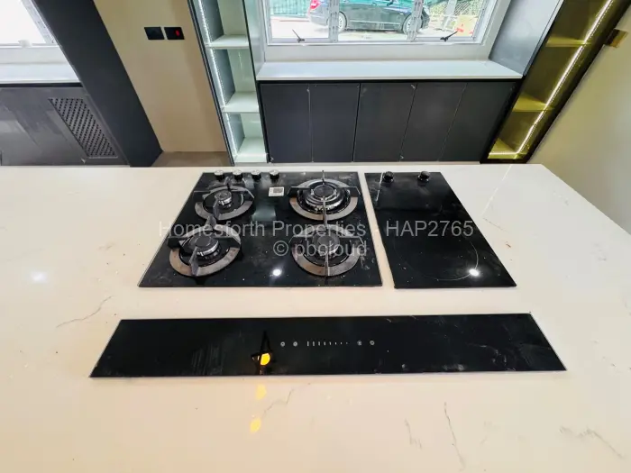 Townhouse/Cluster to Rent in Borrowdale Brooke, Harare