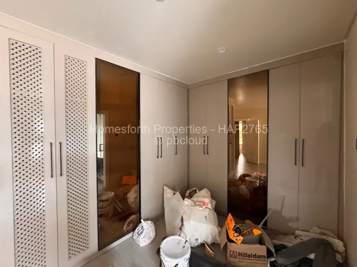 Townhouse/Cluster to Rent in Borrowdale Brooke, Harare