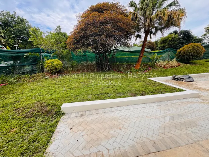 Townhouse/Cluster to Rent in Borrowdale Brooke, Harare