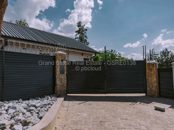 Townhouse/Cluster to Rent in Borrowdale, Harare
