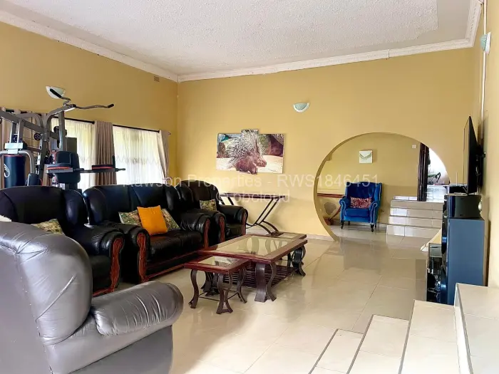 4 Bedroom House for Sale in Umwinsidale, Harare