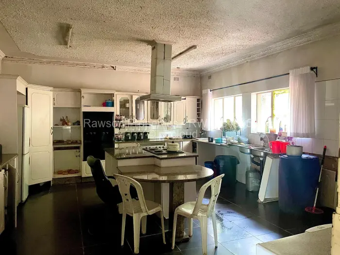 4 Bedroom House for Sale in Umwinsidale, Harare