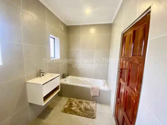 Townhouse/Cluster to Rent in Mount Pleasant, Harare