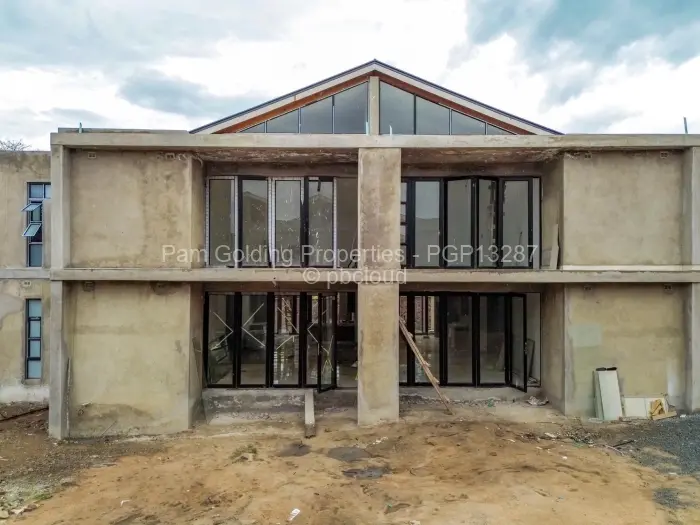 Townhouse/Cluster for Sale in Strathaven, Harare