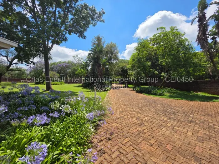 5 Bedroom House for Sale in Suburbs, Bulawayo