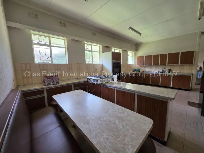 5 Bedroom House for Sale in Suburbs, Bulawayo