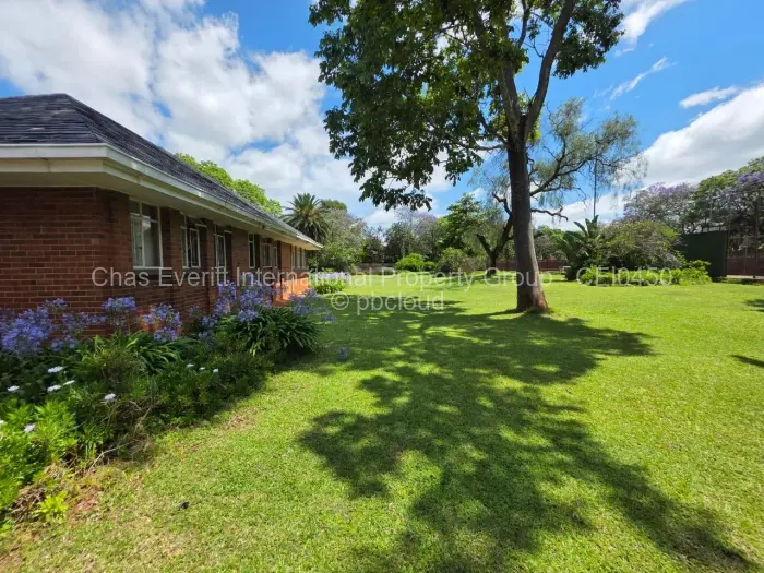 5 Bedroom House for Sale in Suburbs, Bulawayo