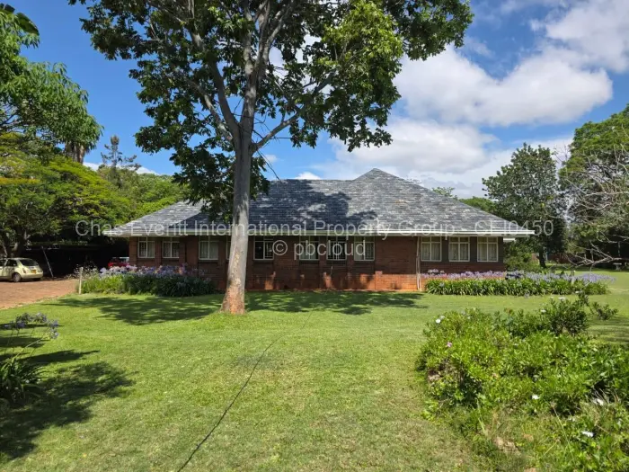 5 Bedroom House for Sale in Suburbs, Bulawayo