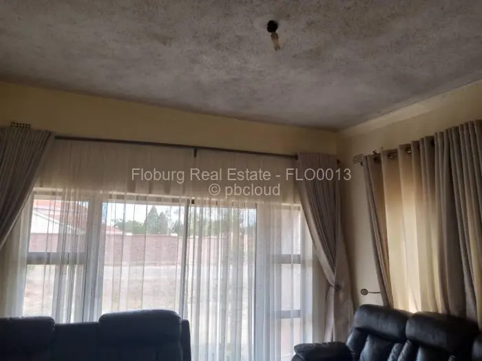 6 Bedroom House for Sale in Hogerty Hill, Harare