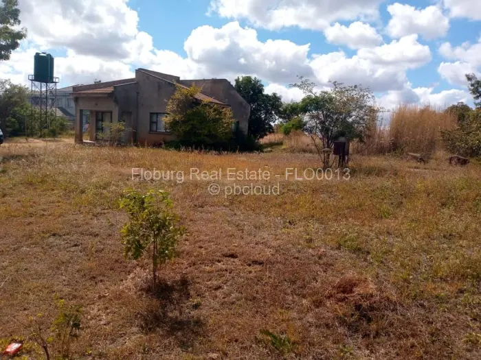 6 Bedroom House for Sale in Hogerty Hill, Harare