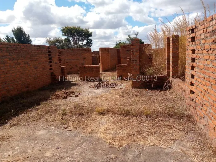 6 Bedroom House for Sale in Hogerty Hill, Harare