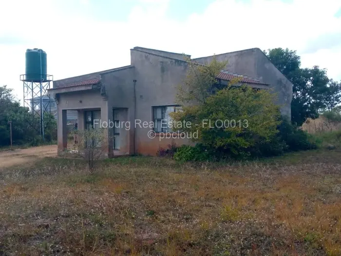 6 Bedroom House for Sale in Hogerty Hill, Harare