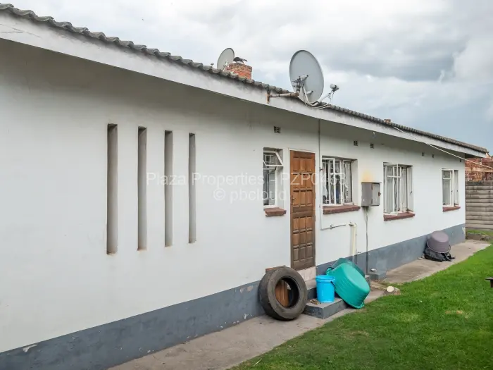 3 Bedroom House for Sale in Zimre Park, Harare