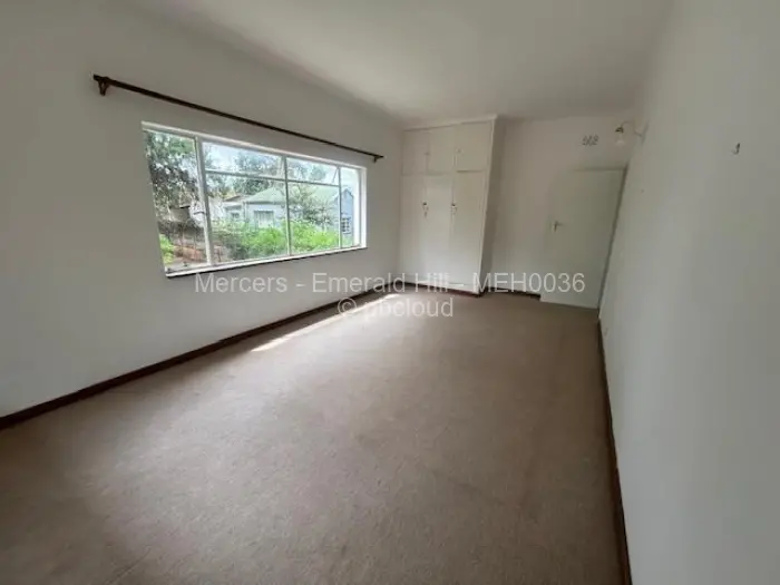 5 Bedroom House to Rent in Mandara