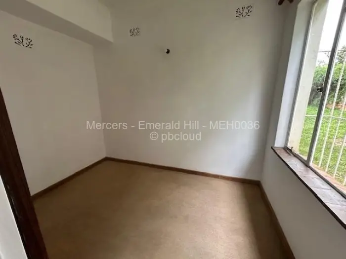 5 Bedroom House to Rent in Mandara