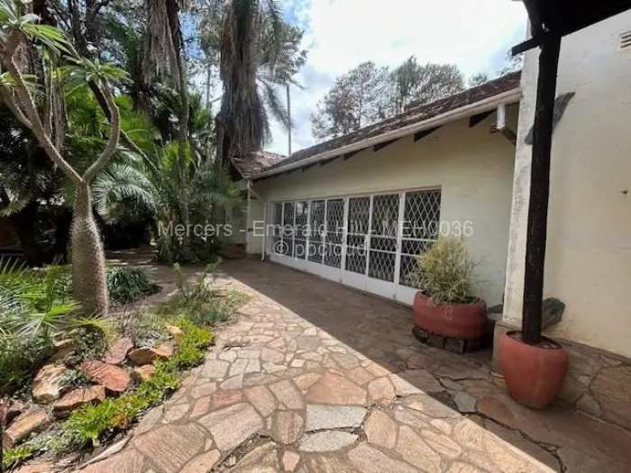 5 Bedroom House to Rent in Mandara
