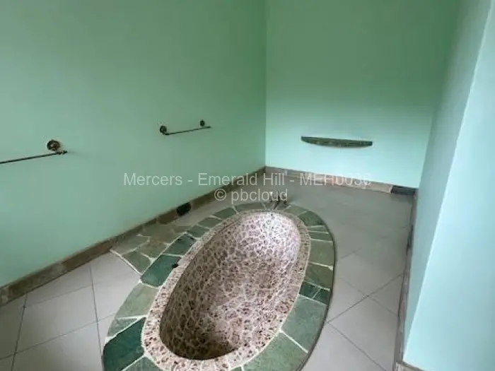 5 Bedroom House to Rent in Mandara