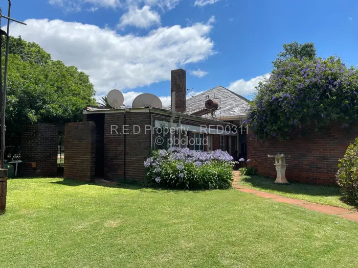 5 Bedroom House for Sale in Suburbs, Bulawayo