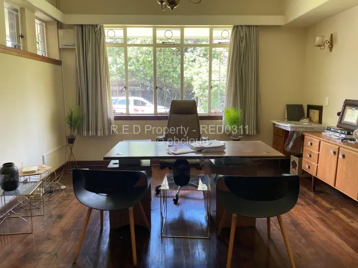 5 Bedroom House for Sale in Suburbs, Bulawayo