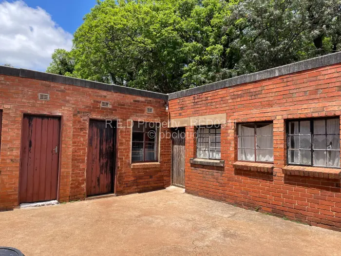 5 Bedroom House for Sale in Suburbs, Bulawayo