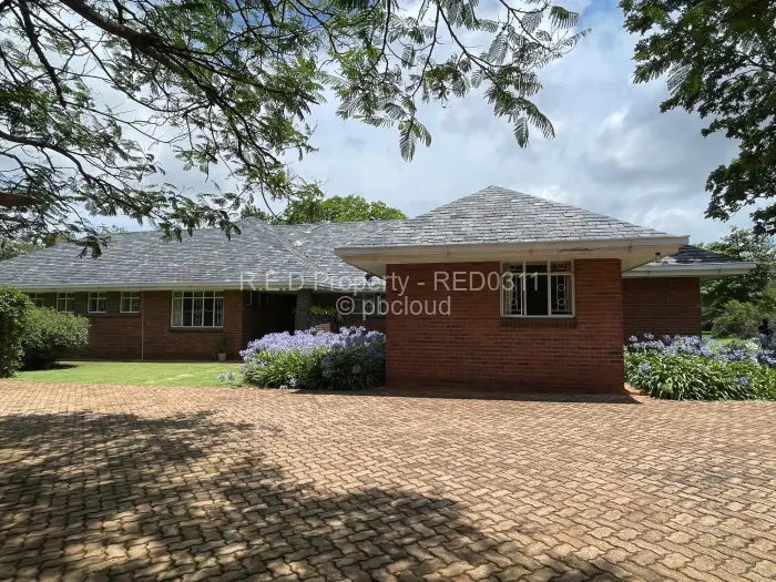 5 Bedroom House for Sale in Suburbs, Bulawayo