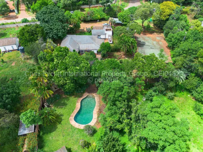 5 Bedroom House for Sale in Chisipite, Harare